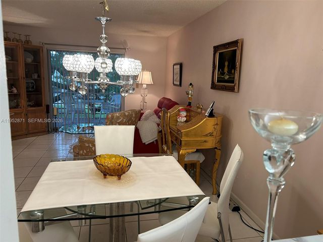 5640 SW 3rd Place 212, Margate, FL 33068