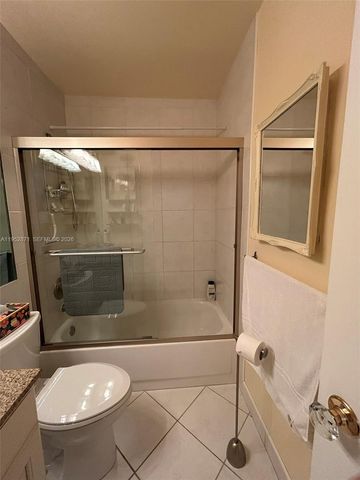 5640 SW 3rd Place 212, Margate, FL 33068