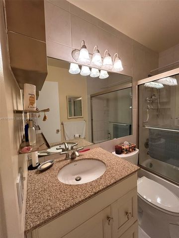 5640 SW 3rd Place 212, Margate, FL 33068
