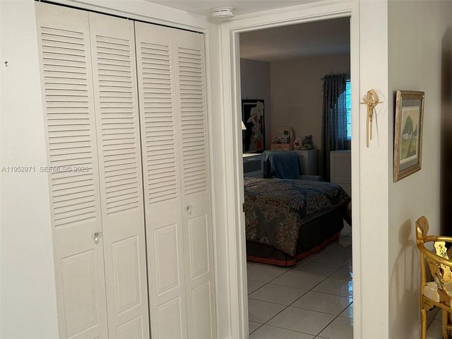 5640 SW 3rd Place 212, Margate, FL 33068