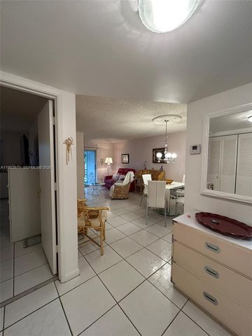5640 SW 3rd Place 212, Margate, FL 33068