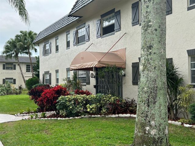 5640 SW 3rd Place 212, Margate, FL 33068