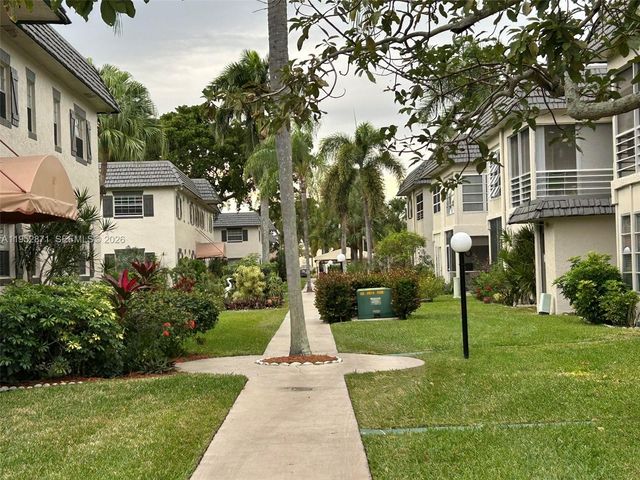 5640 SW 3rd Place 212, Margate, FL 33068
