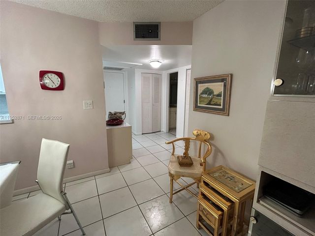 5640 SW 3rd Place 212, Margate, FL 33068