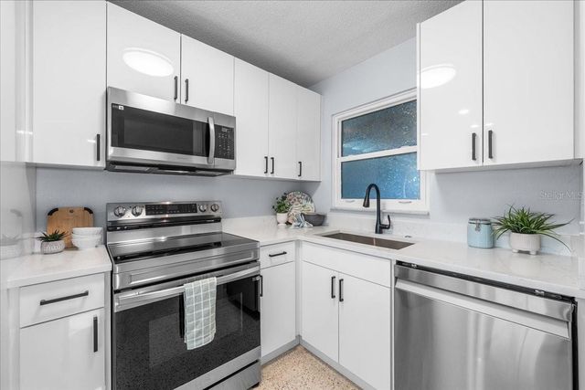 4821 FLORAMAR TERRACE, New Port Richey, FL 34652
