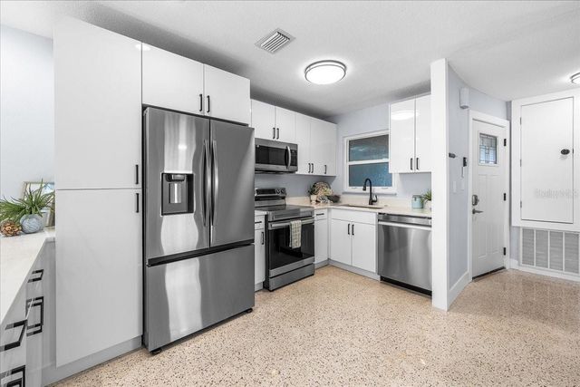 4821 FLORAMAR TERRACE, New Port Richey, FL 34652