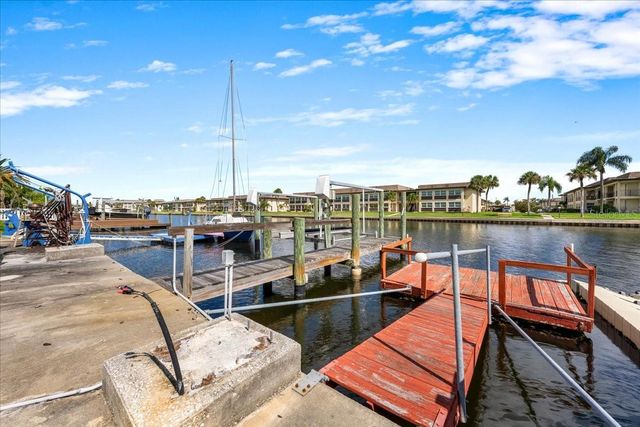 4821 FLORAMAR TERRACE, New Port Richey, FL 34652
