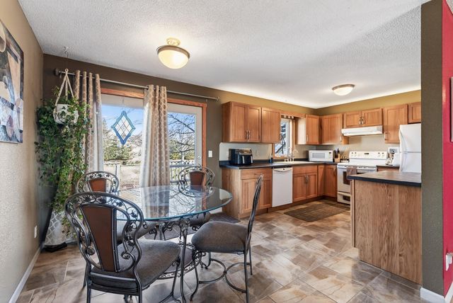 7676 Labeaux Avenue NE, Albertville, MN 55301