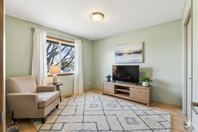 7676 Labeaux Avenue NE, Albertville, MN 55301