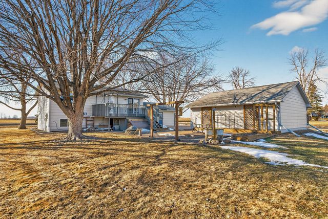 7676 Labeaux Avenue NE, Albertville, MN 55301