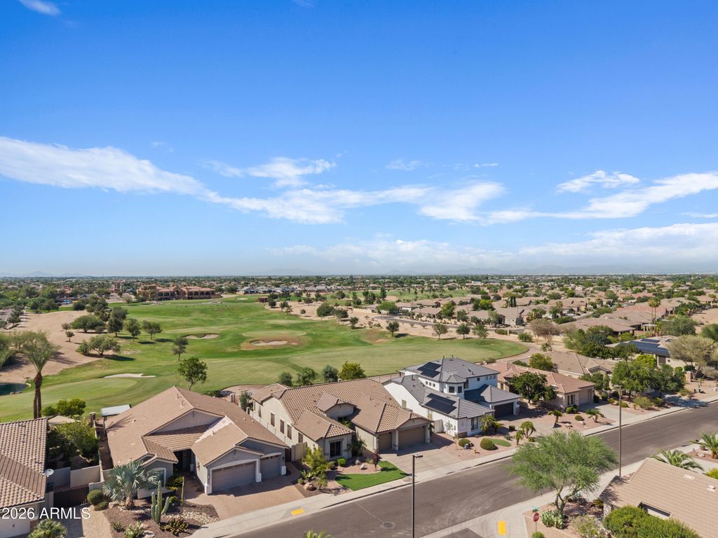 4064 E CLUBVIEW Drive, Gilbert, AZ 85298 — photo 2