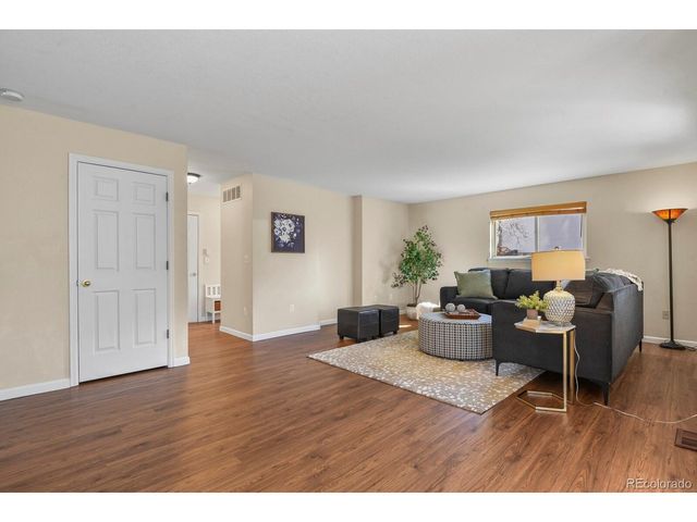 145 S Yarrow St, Lakewood, CO 80226