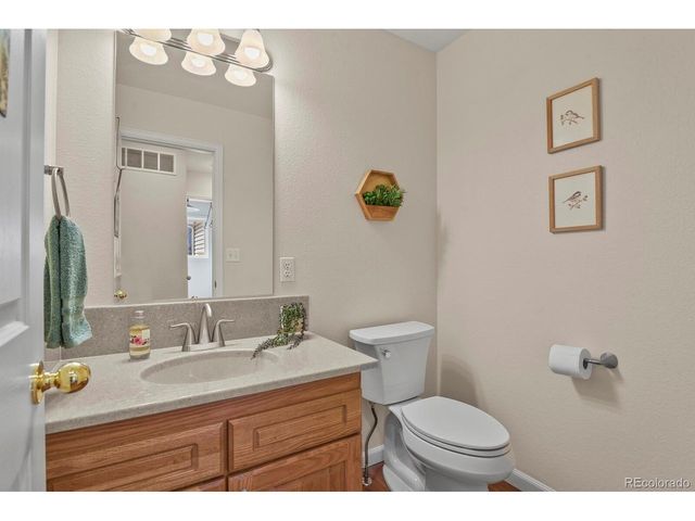 145 S Yarrow St, Lakewood, CO 80226