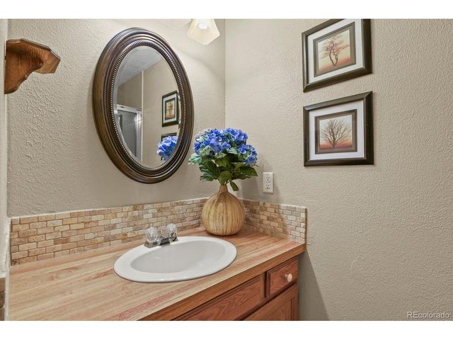 145 S Yarrow St, Lakewood, CO 80226