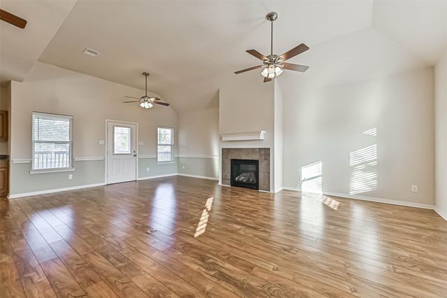 212 Oakdale Street, Shoreacres, TX 77571