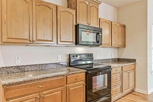 212 Oakdale Street, Shoreacres, TX 77571