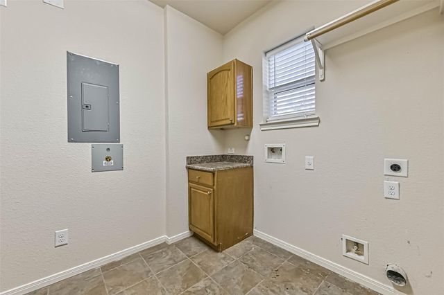 212 Oakdale Street, Shoreacres, TX 77571