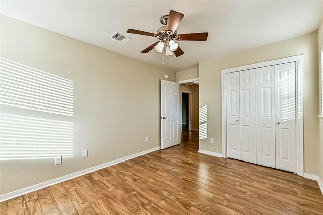 212 Oakdale Street, Shoreacres, TX 77571