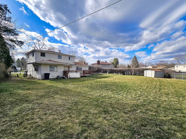 357 N PIONEER Drive, Addison, IL 60101