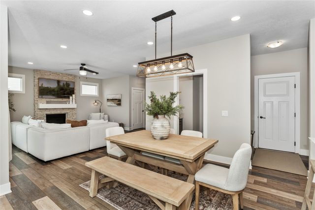 940 9th Street, Waukee, IA 50263