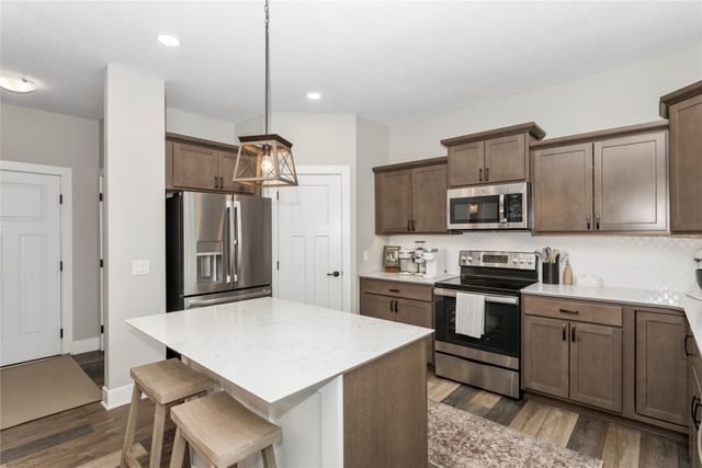 940 9th Street, Waukee, IA 50263