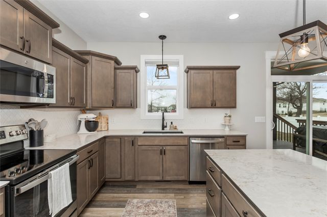 940 9th Street, Waukee, IA 50263