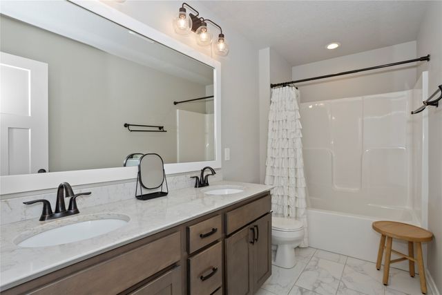 940 9th Street, Waukee, IA 50263