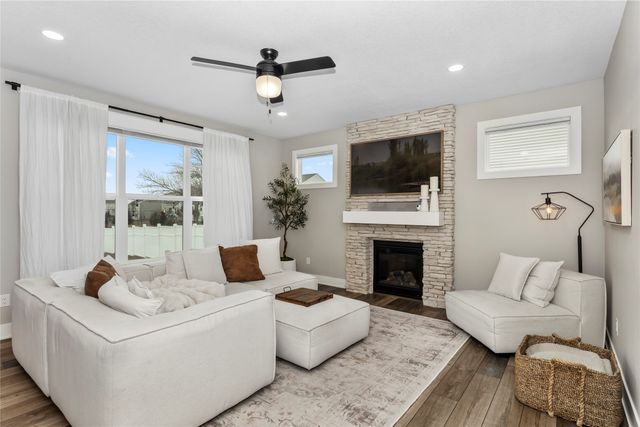 940 9th Street, Waukee, IA 50263