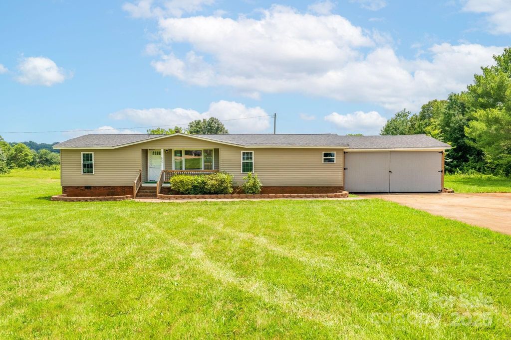 599 Scotts Creek Road, Statesville, NC 28625