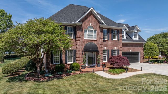 215 Iswa Drive, Taylorsville, NC 28681