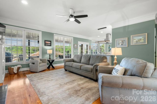 215 Iswa Drive, Taylorsville, NC 28681