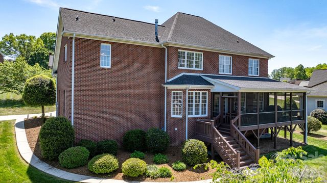 215 Iswa Drive, Taylorsville, NC 28681