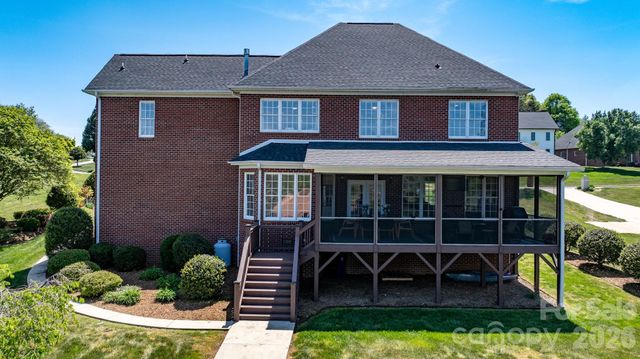 215 Iswa Drive, Taylorsville, NC 28681