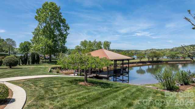 215 Iswa Drive, Taylorsville, NC 28681