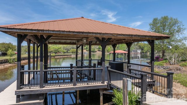 215 Iswa Drive, Taylorsville, NC 28681