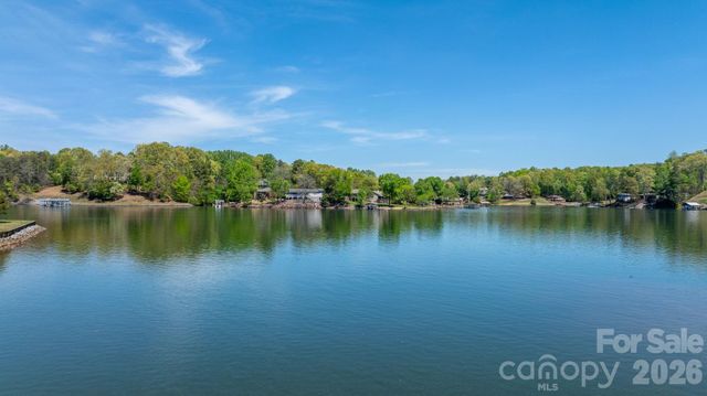 215 Iswa Drive, Taylorsville, NC 28681