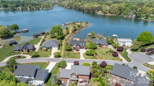 215 Iswa Drive, Taylorsville, NC 28681