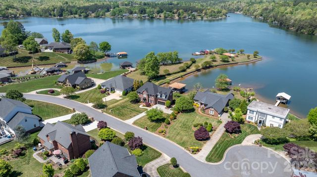 215 Iswa Drive, Taylorsville, NC 28681