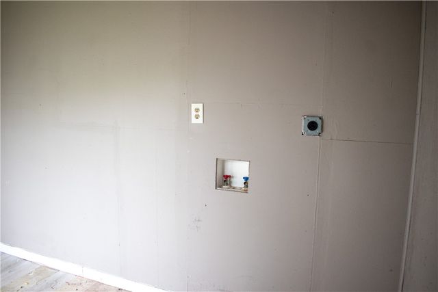 906 Rickey Dr, Corpus Christi, TX 78412