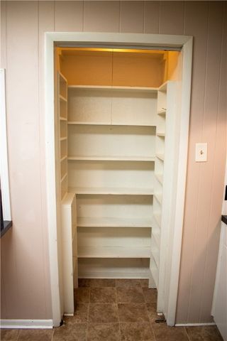 906 Rickey Dr, Corpus Christi, TX 78412