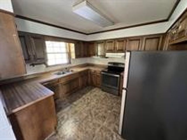 1060 Martin Ln, Gallatin, TN 37066