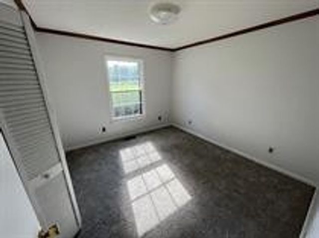 1060 Martin Ln, Gallatin, TN 37066