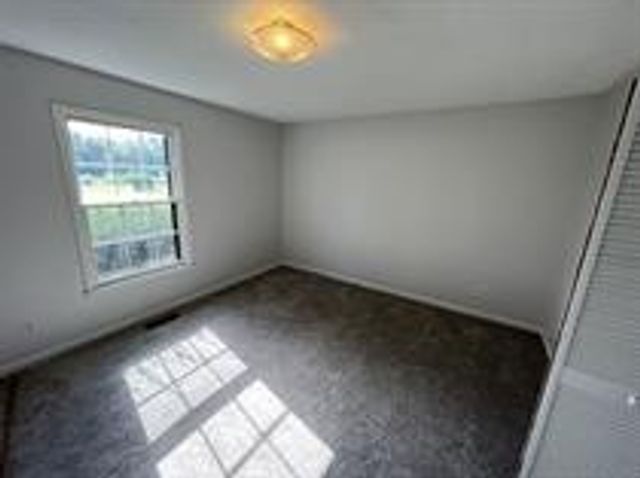 1060 Martin Ln, Gallatin, TN 37066