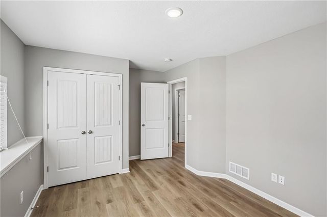 910 NW Hilltop Lane, Grain Valley, MO 64029