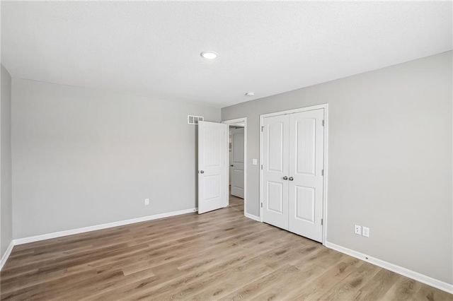 910 NW Hilltop Lane, Grain Valley, MO 64029