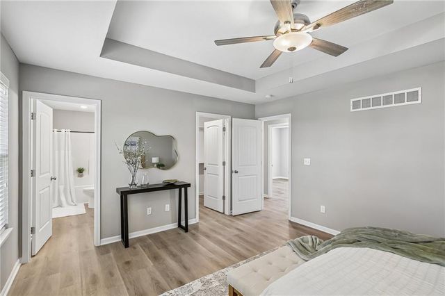 910 NW Hilltop Lane, Grain Valley, MO 64029