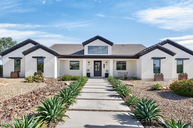 1519 E DOLORES Road, Phoenix, AZ 85086