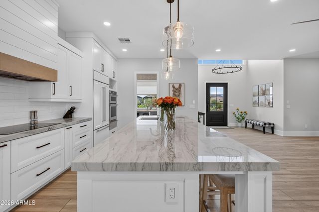 1519 E DOLORES Road, Phoenix, AZ 85086