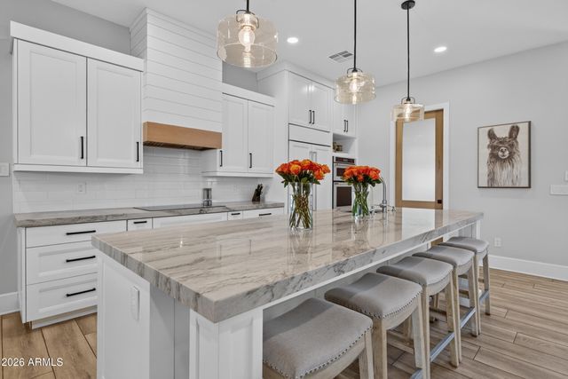 1519 E DOLORES Road, Phoenix, AZ 85086