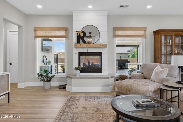 1519 E DOLORES Road, Phoenix, AZ 85086